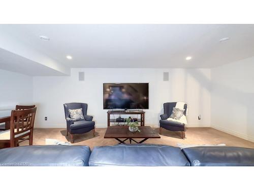 78 Gill Road, Grand Bend, ON - Indoor Photo Showing Living Room
