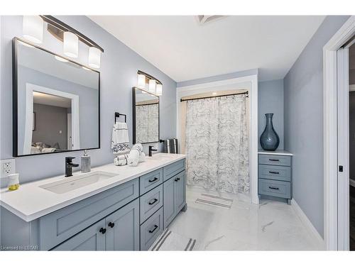 81 Woodland Crescent, Tillsonburg, ON - Indoor Photo Showing Bathroom