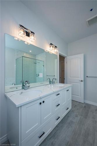 61 Arrowwood Path, Ilderton, ON - Indoor Photo Showing Bathroom