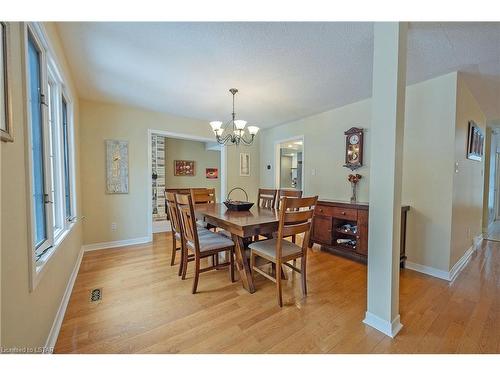 151 Orkney Crescent, London, ON - Indoor Photo Showing Dining Room