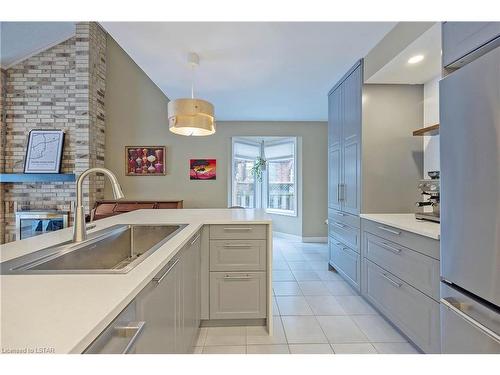 151 Orkney Crescent, London, ON - Indoor Photo Showing Kitchen
