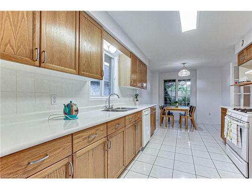 757 Guildwood Boulevard, London, ON - Indoor Photo Showing Kitchen With Double Sink