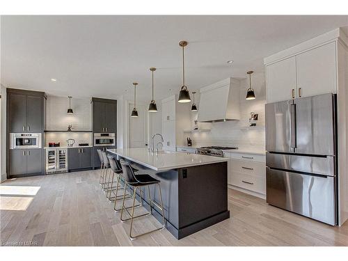 1717 Upper West Avenue, London, ON - Indoor Photo Showing Kitchen With Upgraded Kitchen