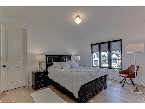 1717 Upper West Avenue, London, ON - Indoor Photo Showing Bedroom