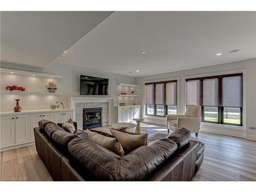 1717 Upper West Avenue, London, ON - Indoor Photo Showing Living Room With Fireplace
