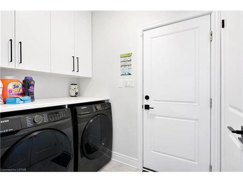 10-2022 Upperpoint Boulevard, London, ON - Indoor Photo Showing Laundry Room