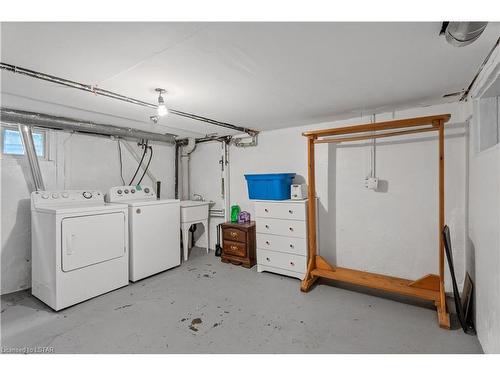 147 Wilson Avenue, London, ON - Indoor Photo Showing Laundry Room