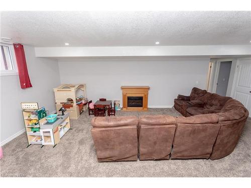 520 Norfolk County Road W, Fairground, ON - Indoor With Fireplace