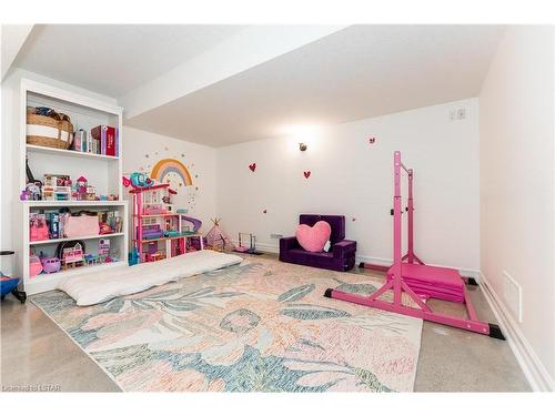 446 South Carriage Way, London, ON - Indoor Photo Showing Other Room