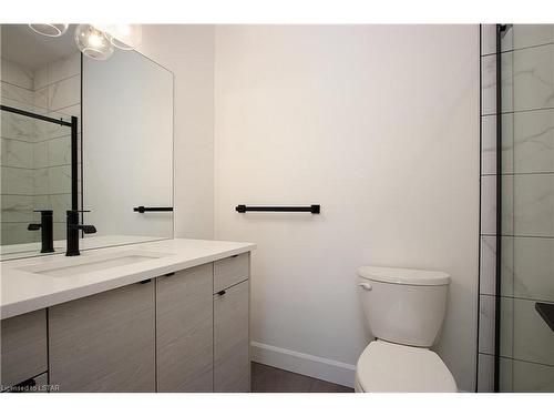 2-108 Coastal Crescent, Grand Bend, ON - Indoor Photo Showing Bathroom