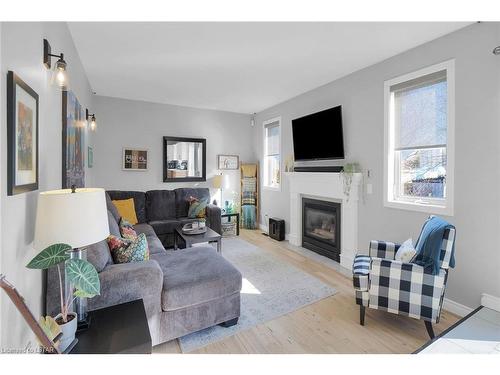 3 Strathcona Street, Dutton, ON - Indoor Photo Showing Living Room With Fireplace