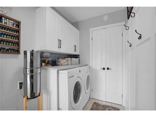 3 Strathcona Street, Dutton, ON - Indoor Photo Showing Laundry Room