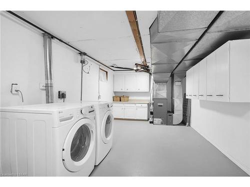 43 Finsbury Crescent, London, ON - Indoor Photo Showing Laundry Room