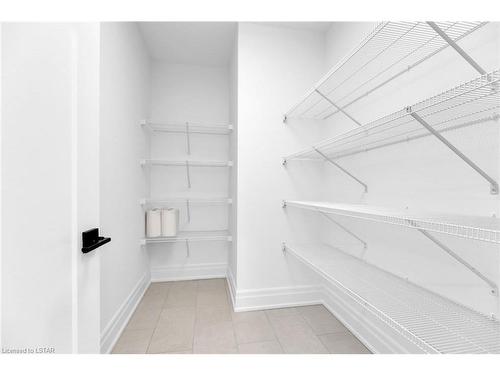 1001-480 Callaway Road, London, ON - Indoor With Storage