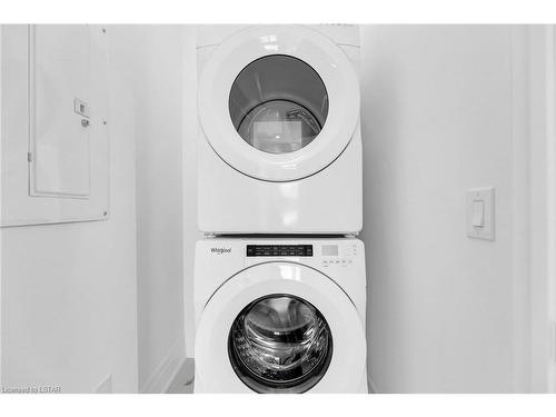 1001-480 Callaway Road, London, ON - Indoor Photo Showing Laundry Room
