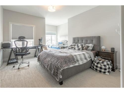 1221 Eagletrace Court, London, ON - Indoor Photo Showing Bedroom