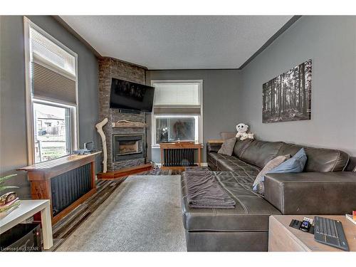 126 Inkerman Street, St. Thomas, ON - Indoor Photo Showing Living Room With Fireplace