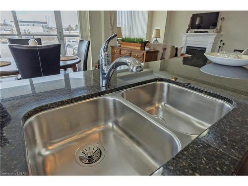 204-1030 Coronation Drive, London, ON - Indoor Photo Showing Kitchen With Double Sink