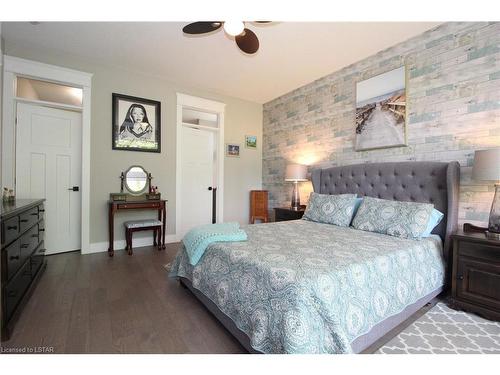 10138 Merrywood Drive, Grand Bend, ON - Indoor Photo Showing Bedroom