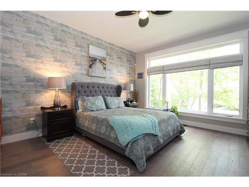 10138 Merrywood Drive, Grand Bend, ON - Indoor Photo Showing Bedroom