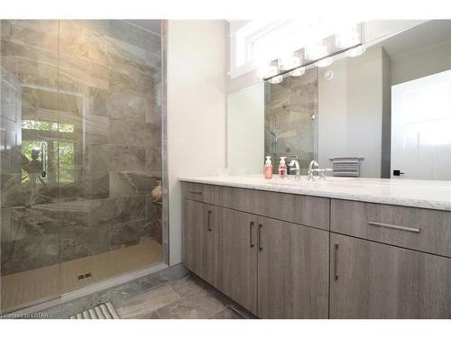 10138 Merrywood Drive, Grand Bend, ON - Indoor Photo Showing Bathroom