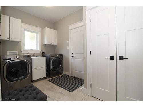 10138 Merrywood Drive, Grand Bend, ON - Indoor Photo Showing Laundry Room
