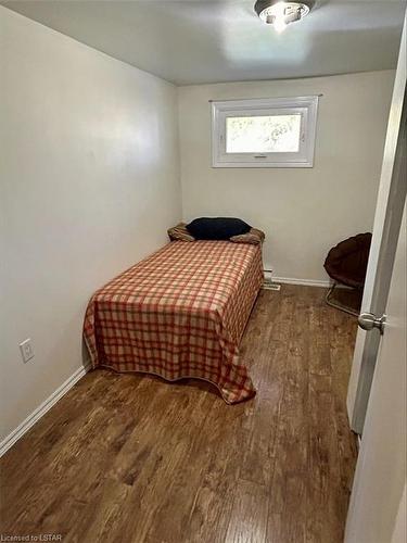 23311 Dogwood Road, Newbury, ON - Indoor Photo Showing Bedroom