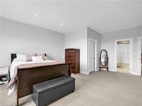3467 Mclauchlan Crescent, London, ON - Indoor Photo Showing Bedroom
