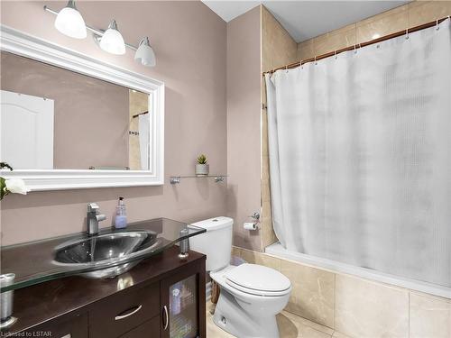 3467 Mclauchlan Crescent, London, ON - Indoor Photo Showing Bathroom
