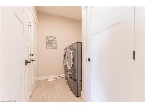9 Sunrise Lane, Grand Bend, ON - Indoor Photo Showing Laundry Room