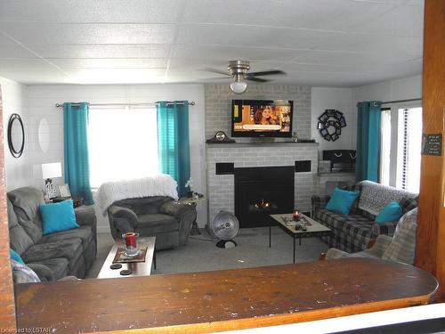 6240 William Street, Lambton Shores, ON - Indoor Photo Showing Living Room With Fireplace