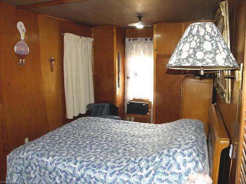 6240 William Street, Lambton Shores, ON - Indoor Photo Showing Bedroom