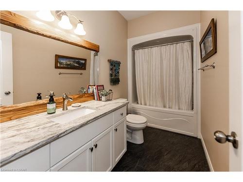 138 Lake Margaret Trail, St. Thomas, ON - Indoor Photo Showing Bathroom
