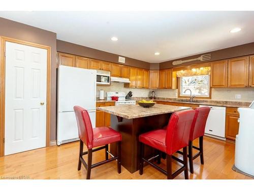 78 Parkview Drive, Dorchester, ON - Indoor Photo Showing Kitchen