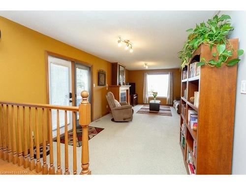 78 Parkview Drive, Dorchester, ON - Indoor Photo Showing Other Room