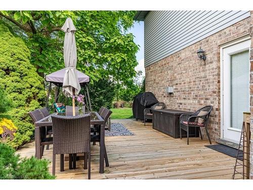 78 Parkview Drive, Dorchester, ON - Outdoor With Deck Patio Veranda With Exterior