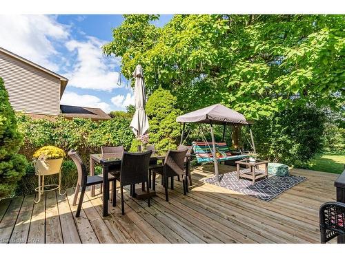 78 Parkview Drive, Dorchester, ON - Outdoor With Deck Patio Veranda
