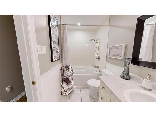 5850 Putnam Road, Thames Centre, ON - Indoor Photo Showing Bathroom