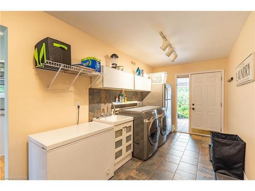 9680 Plank Rd Road, Eden, ON - Indoor Photo Showing Laundry Room