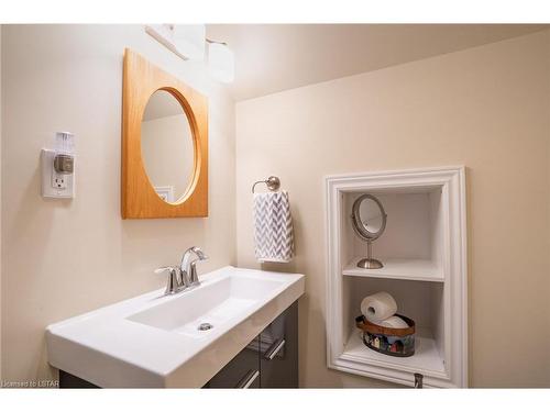 9680 Plank Rd Road, Eden, ON - Indoor Photo Showing Bathroom