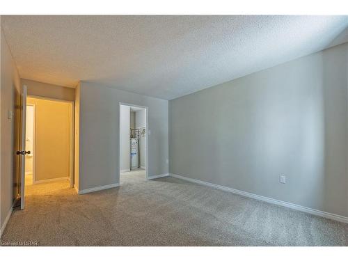 103-95 Baseline Road W, London, ON - Indoor Photo Showing Other Room