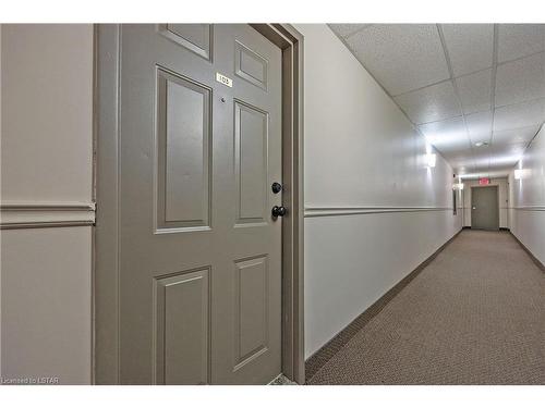 103-95 Baseline Road W, London, ON - Indoor Photo Showing Other Room