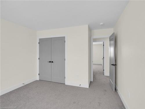 36 Kelly Drive, Thamesford, ON - Indoor Photo Showing Other Room