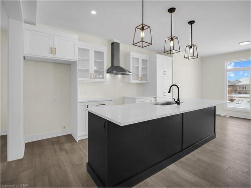 36 Kelly Drive, Thamesford, ON - Indoor Photo Showing Kitchen With Upgraded Kitchen