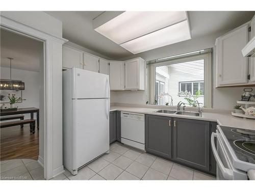 44-60 Fiddlers Green Road, London, ON - Indoor Photo Showing Kitchen With Double Sink