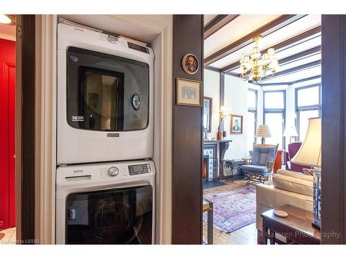 873 Waterloo Street, London, ON - Indoor Photo Showing Laundry Room