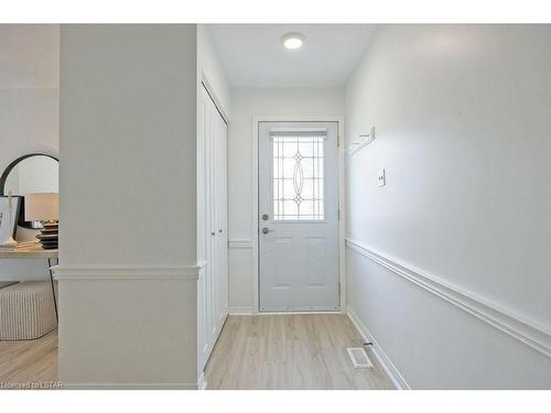 339 Everglade Crescent, London, ON - Indoor Photo Showing Other Room