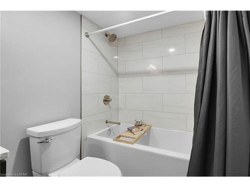 1707-380 King Street, London, ON - Indoor Photo Showing Bathroom
