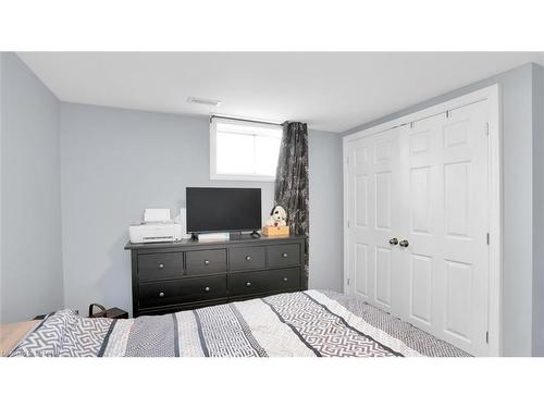 117 Wonham Street S, Ingersoll, ON - Indoor Photo Showing Bedroom