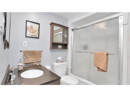117 Wonham Street S, Ingersoll, ON - Indoor Photo Showing Bathroom